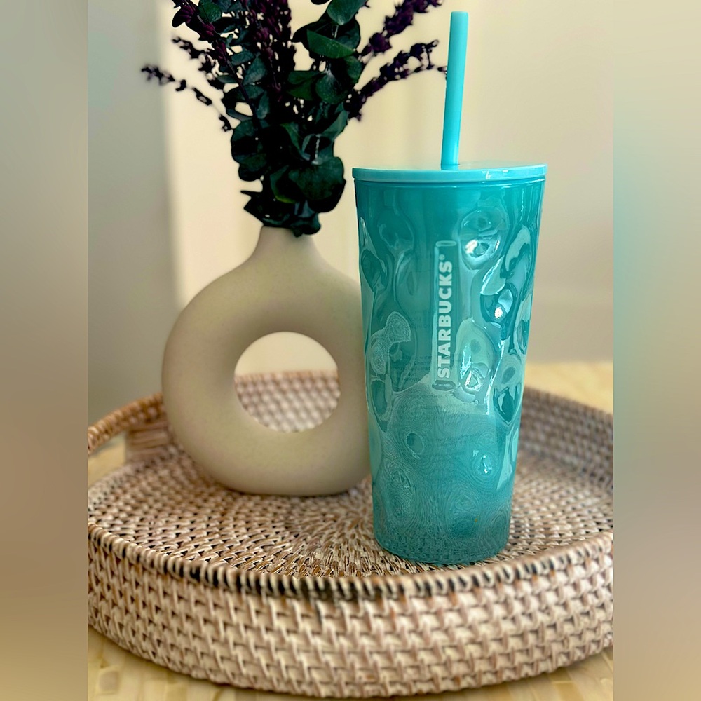 NWT Starbucks 18oz Glass Blue textured Tumbler with Straw